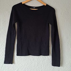 Uniqlo ribbed black sweater